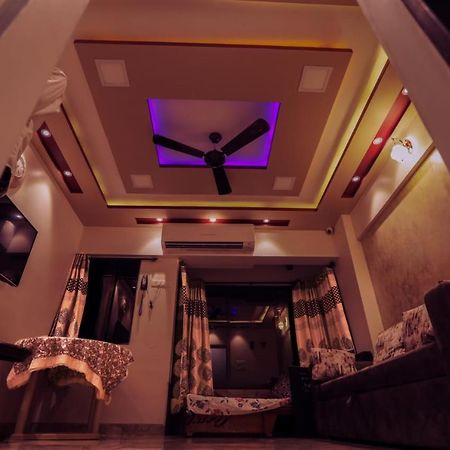 Cozy Furnished Apartment One Block From The Ocean Mumbai Exterior photo