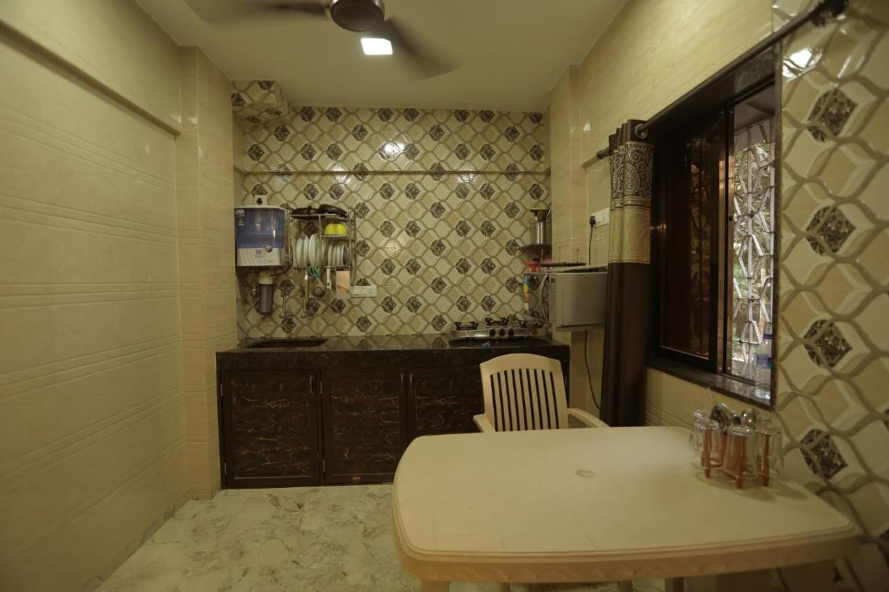 Cozy Furnished Apartment One Block From The Ocean Mumbai Exterior photo