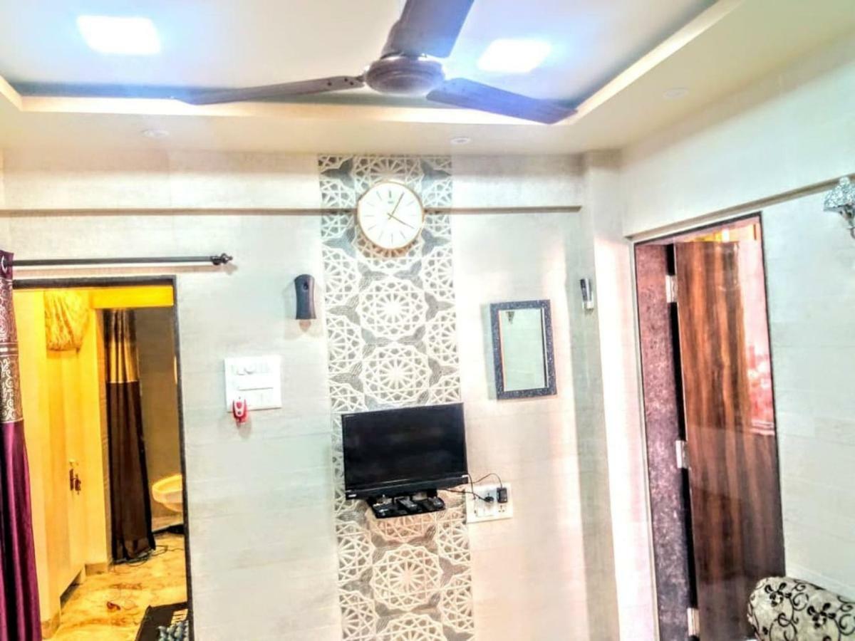 Cozy Furnished Apartment One Block From The Ocean Mumbai Exterior photo